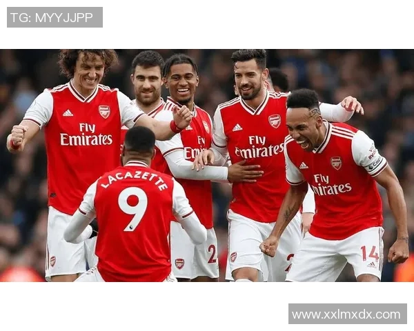 阿森纳主场狂胜多特蒙德四球大捷引发全场欢呼瞬间回顾